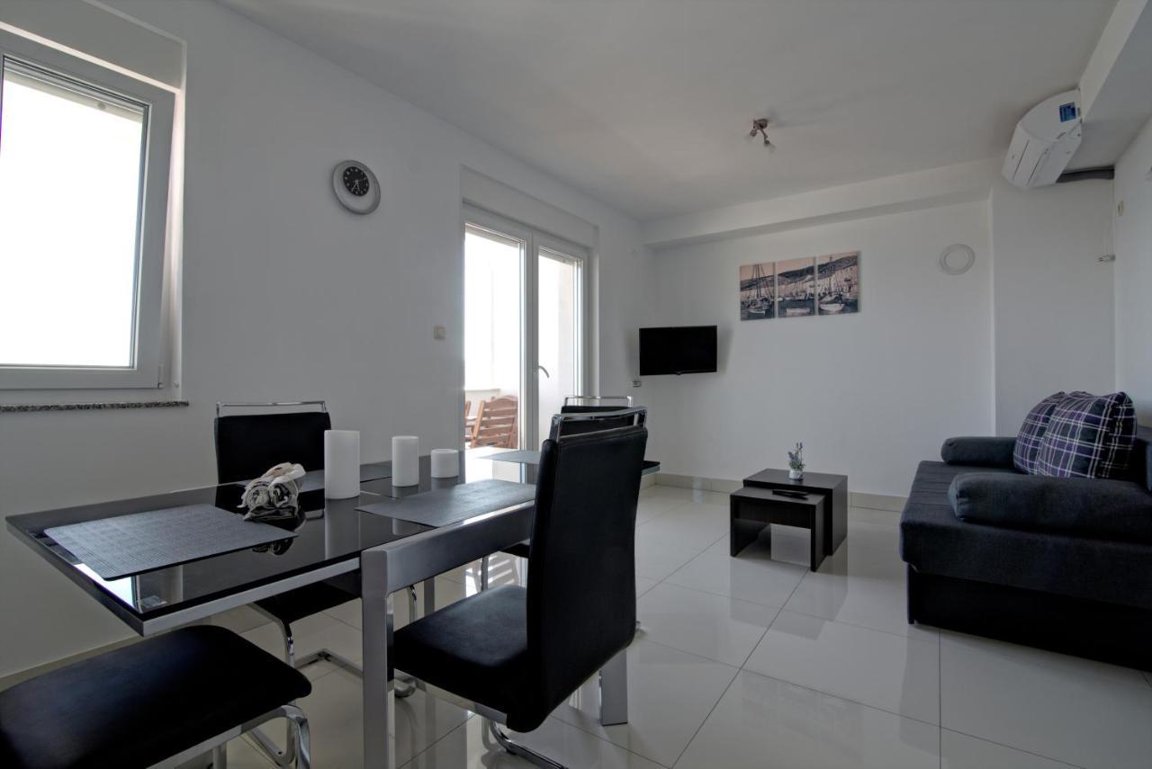 Apartments Maris Senj 2 Екстериор снимка